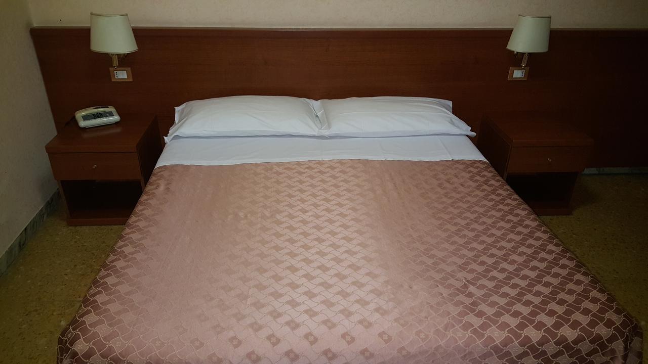 Hotel Bruna Róma Kültér fotó