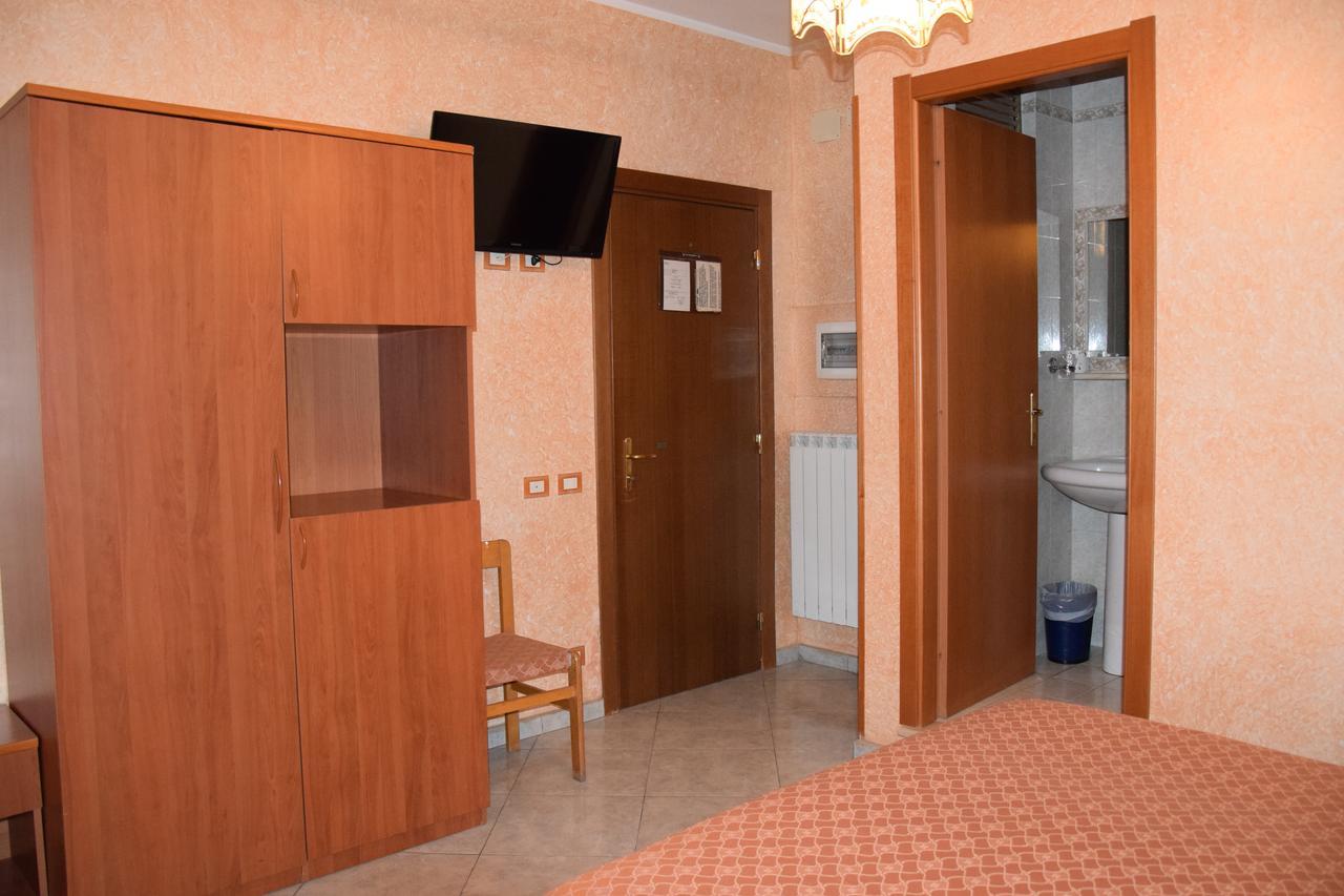 Hotel Bruna Róma Kültér fotó